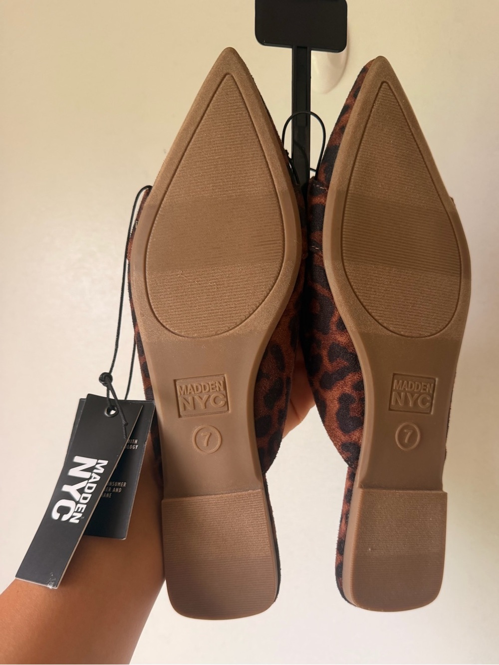 Leopard Print Pointed Toe Mules - Picture 5 of 5